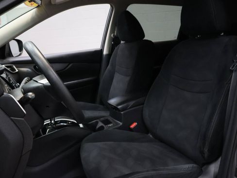 Used 2016 Nissan Rogue SV FWD image 11