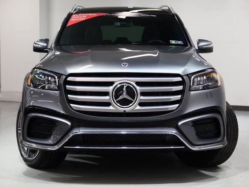 Used 2025 Mercedes-Benz GLS 450 4MATIC image 3