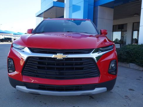 Used 2021 Chevrolet Blazer LT image 2