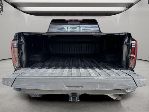 Used 2026 GMC Sierra 2500 AT4 w/ AT4 Premium Plus Package AWD/4WD image 6
