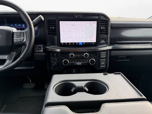 Used 2025 Ford F350 Lariat AWD/4WD image 11