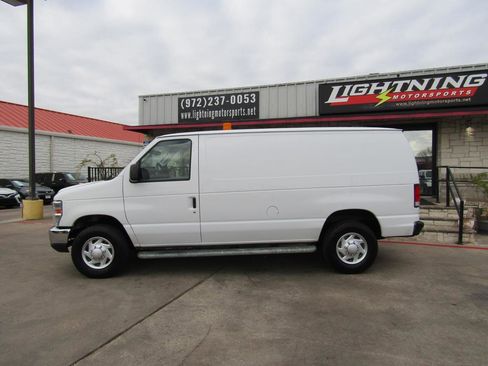 Used 2014 Ford E-250 and Econoline 250 w/ Power Group image 2