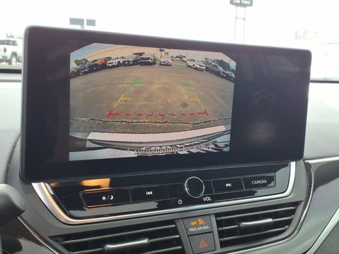 Used 2023 Nissan Altima 2.5 SR w/ SR Premium Package FWD image 13