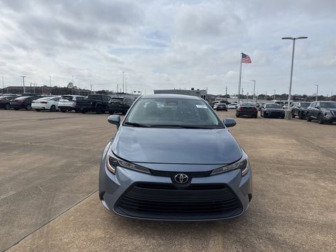 Used 2024 Toyota Corolla LE image 4