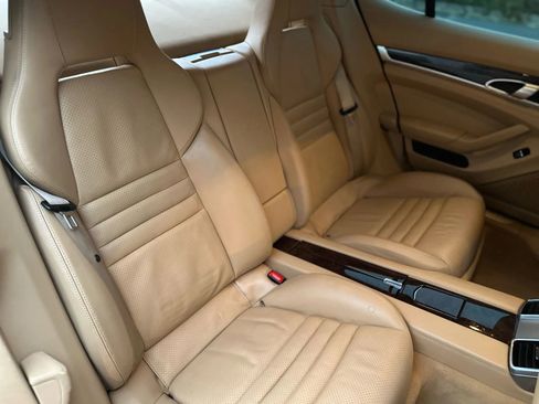 Used 2010 Porsche Panamera 4S image 18