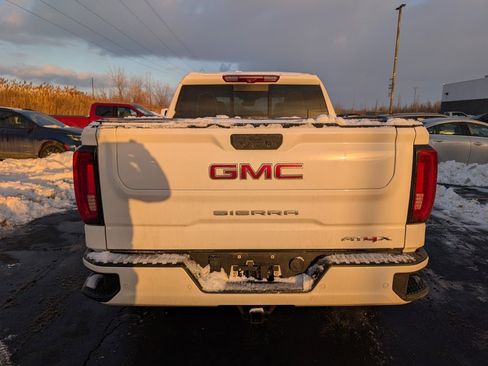 Used 2022 GMC Sierra 1500 AT4X image 7