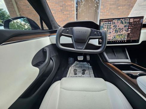 Used 2023 Tesla Model S AWD/4WD image 4