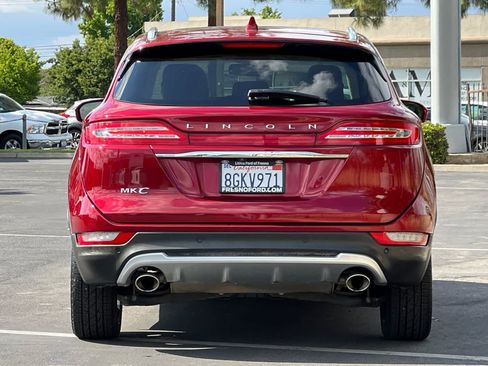 Certified 2019 Lincoln MKC Reserve w/ MKC Technology Package FWD image 8
