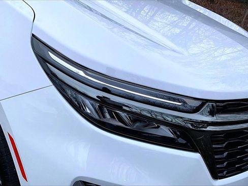 Used 2023 Chevrolet Equinox RS image 31