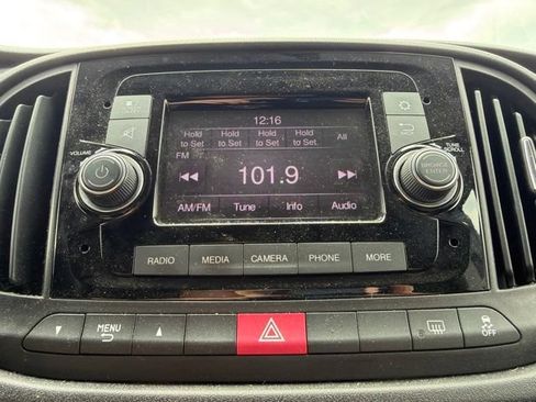 Used 2021 RAM ProMaster City Tradesman SLT FWD image 23
