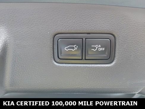 Certified 2024 Kia Carnival EX image 27