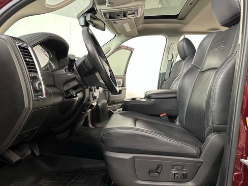 Used 2018 RAM 3500 Laramie image 9