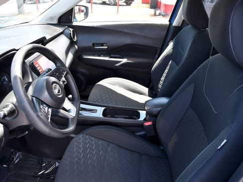Used 2024 Nissan Kicks SV image 7