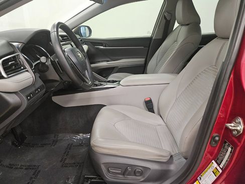 Used 2018 Toyota Camry SE image 8