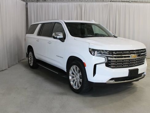 Used 2021 Chevrolet Suburban Premier AWD/4WD image 29