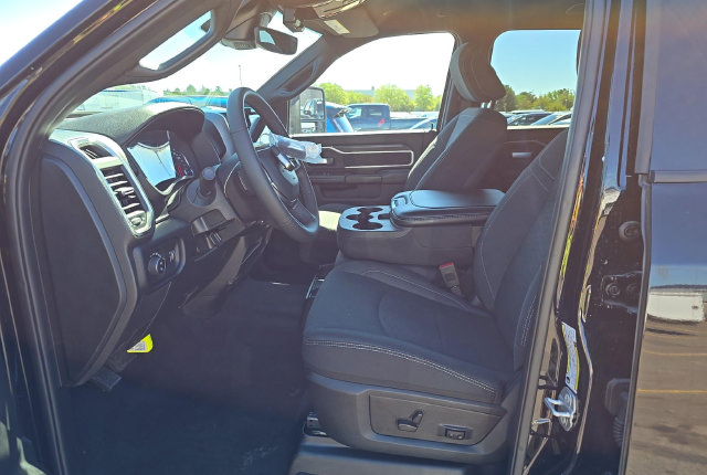 Used 2026 RAM 2500 Big Horn AWD/4WD image 2
