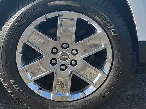 Used 2017 GMC Acadia Limited SLT image 24