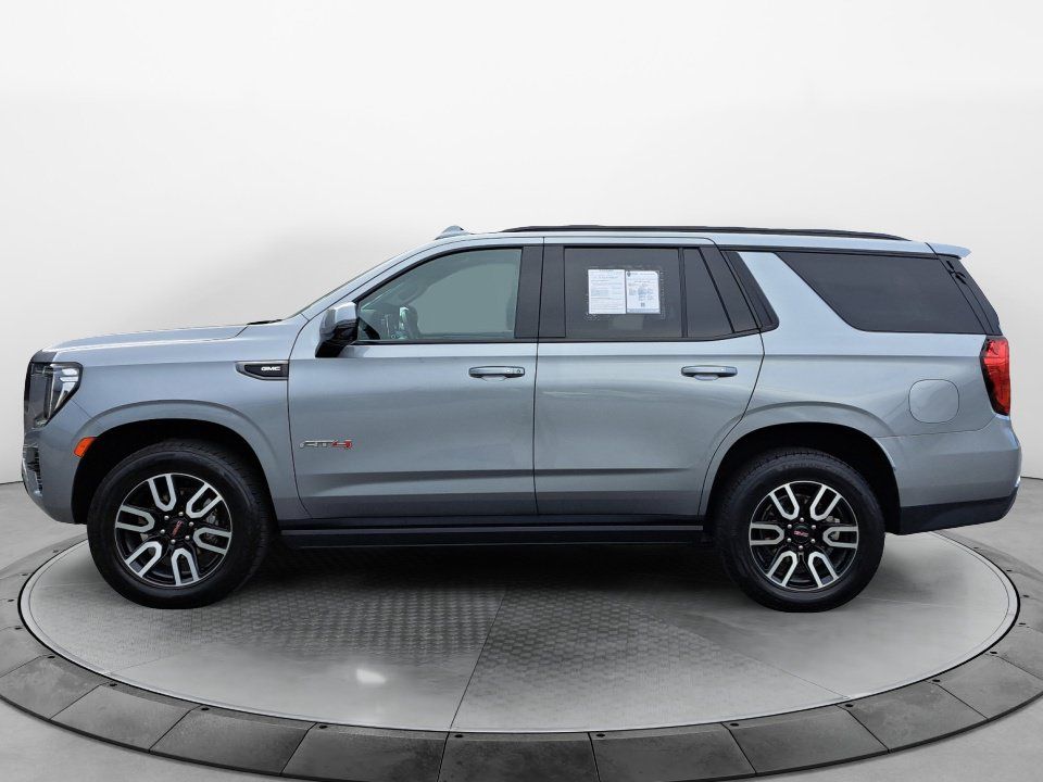 Used 2023 GMC Yukon AT4 w/ Technology Package AWD/4WD image 4