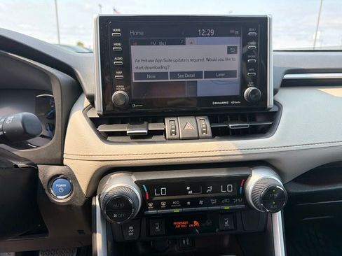 Used 2019 Toyota RAV4 Limited AWD/4WD image 14