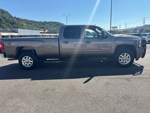 Used 2012 Chevrolet Silverado 3500 LT w/ Interior Plus Package AWD/4WD image 9
