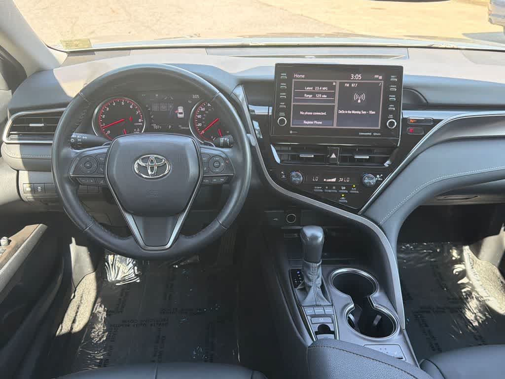 Used 2022 Toyota Camry XSE FWD image 19