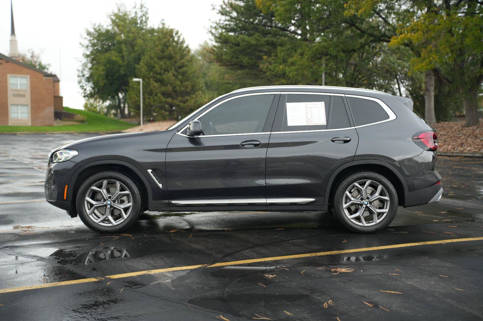 Used 2024 BMW X3 xDrive30i w/ Convenience Package AWD/4WD image 2