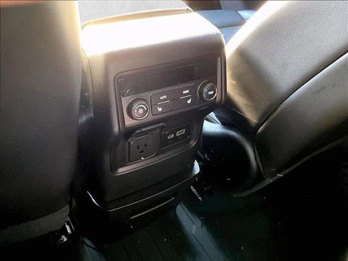 Certified 2023 GMC Acadia SLT w/ Elevation Edition image 21