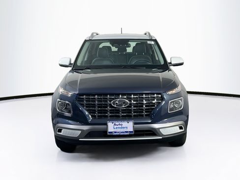 Used 2023 Hyundai Venue Limited FWD image 2