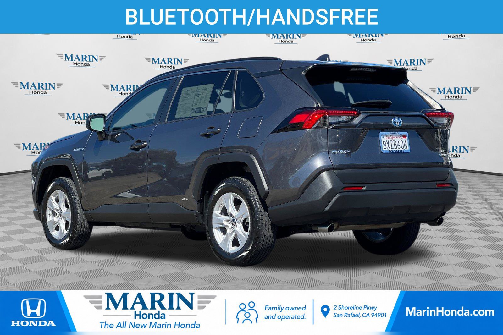 Used 2021 Toyota RAV4 LE w/ Carpet Mat Package (TMS) AWD/4WD image 5