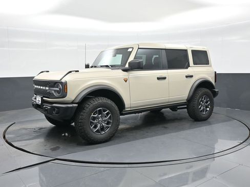 New 2025 Ford Bronco Badlands image 20