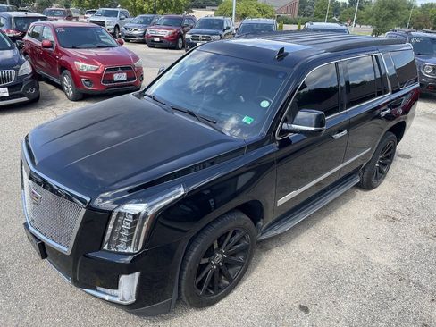 Used 2015 Cadillac Escalade Luxury AWD/4WD image 11