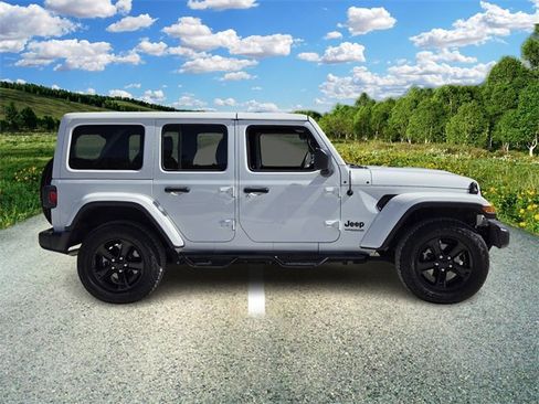 Certified 2022 Jeep Wrangler Unlimited Sahara image 7