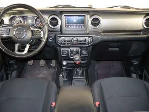 Used 2018 Jeep Wrangler Unlimited Sahara image 13