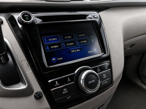Used 2016 Honda Odyssey SE image 13