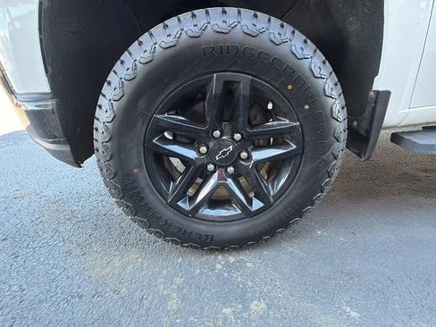 Used 2021 Chevrolet Silverado 1500 LT Trail Boss w/ Convenience Package II AWD/4WD image 13