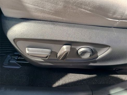 Used 2021 Toyota RAV4 XLE w/ Convenience Package image 26