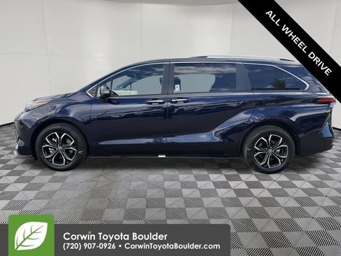 Used 2026 Toyota Sienna Platinum AWD/4WD image 4