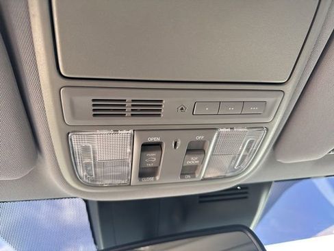 Used 2019 Honda CR-V EX-L image 10