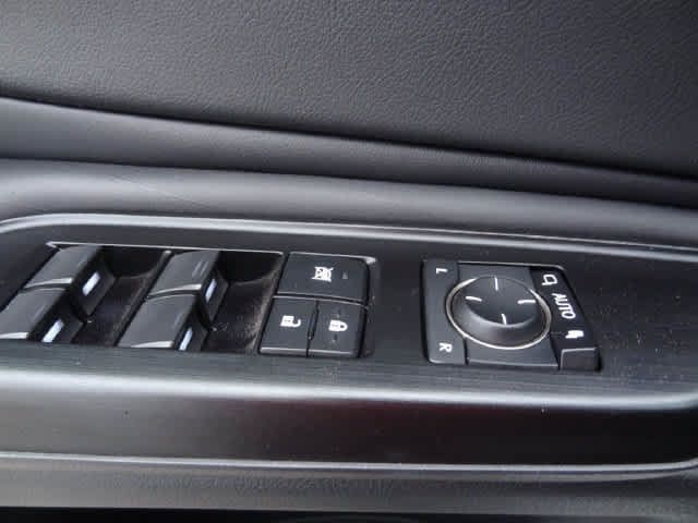 Used 2020 Lexus ES 300h w/ Accessory Package FWD image 16