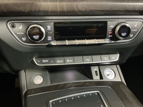 Used 2020 Audi Q5 2.0T Premium Plus w/ Premium Plus Package image 14