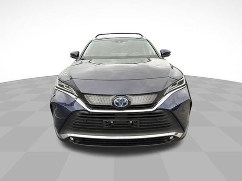 Used 2023 Toyota Venza XLE AWD/4WD image 2