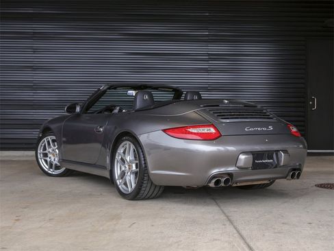 Used 2010 Porsche 911 Cabriolet image 3