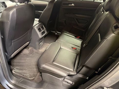 Used 2018 Volkswagen Atlas SE image 18