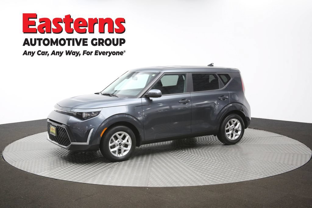 Used 2023 Kia Soul LX w/ LX Technology Package FWD image 56