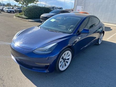 Used 2022 Tesla Model 3 RWD image 1