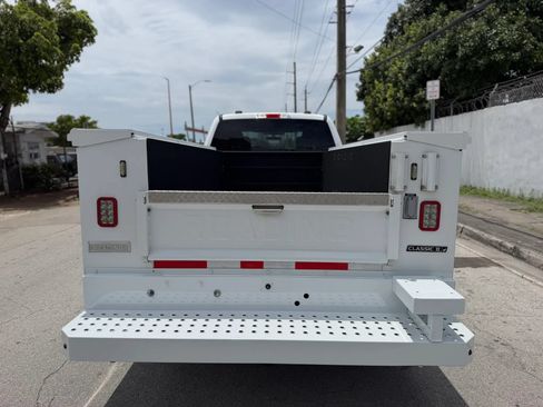 Used 2022 Ford F350 XL w/ Power Equipment Group RWD image 4