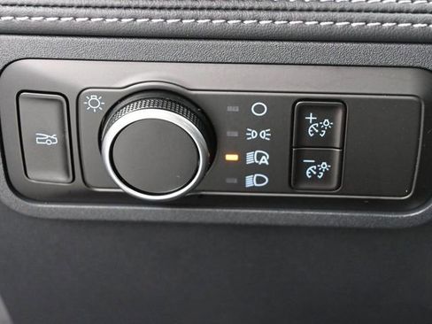 Used 2025 Ford Mustang Premium image 32