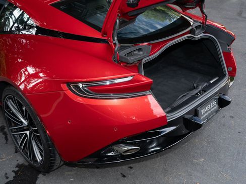 Used 2024 Aston Martin DB12 Coupe image 11