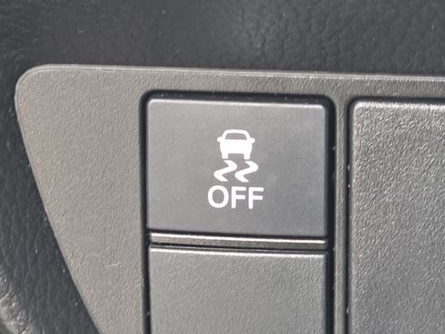 Certified 2024 Honda HR-V LX image 9