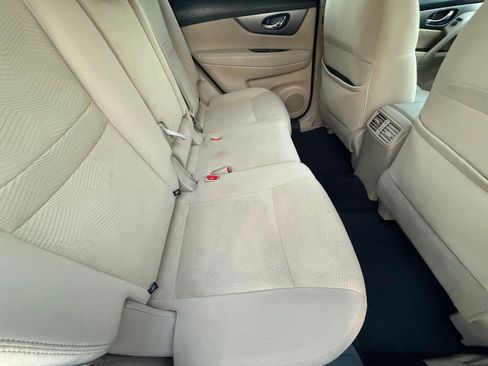 Used 2016 Nissan Rogue SV image 32